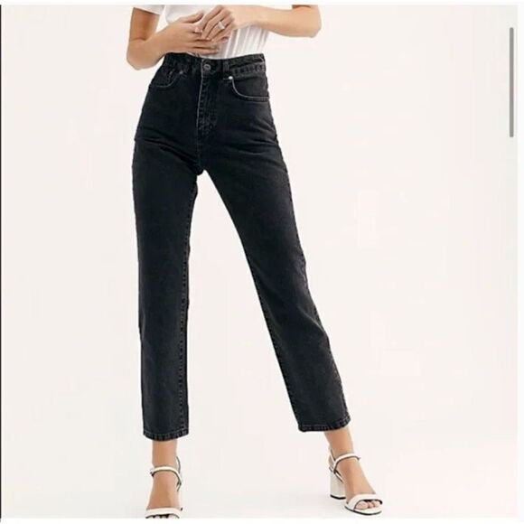 Free People The Ragged Priest Back Slash Mom Jeans Black Size 26 NEW - Picture 2 of 10